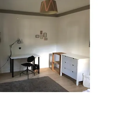 Agreable Avec Salle De Bain Privative Alojamento de Acomodação e Pequeno-almoço